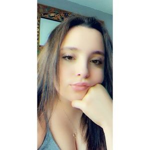 Meet your Posher, Tia